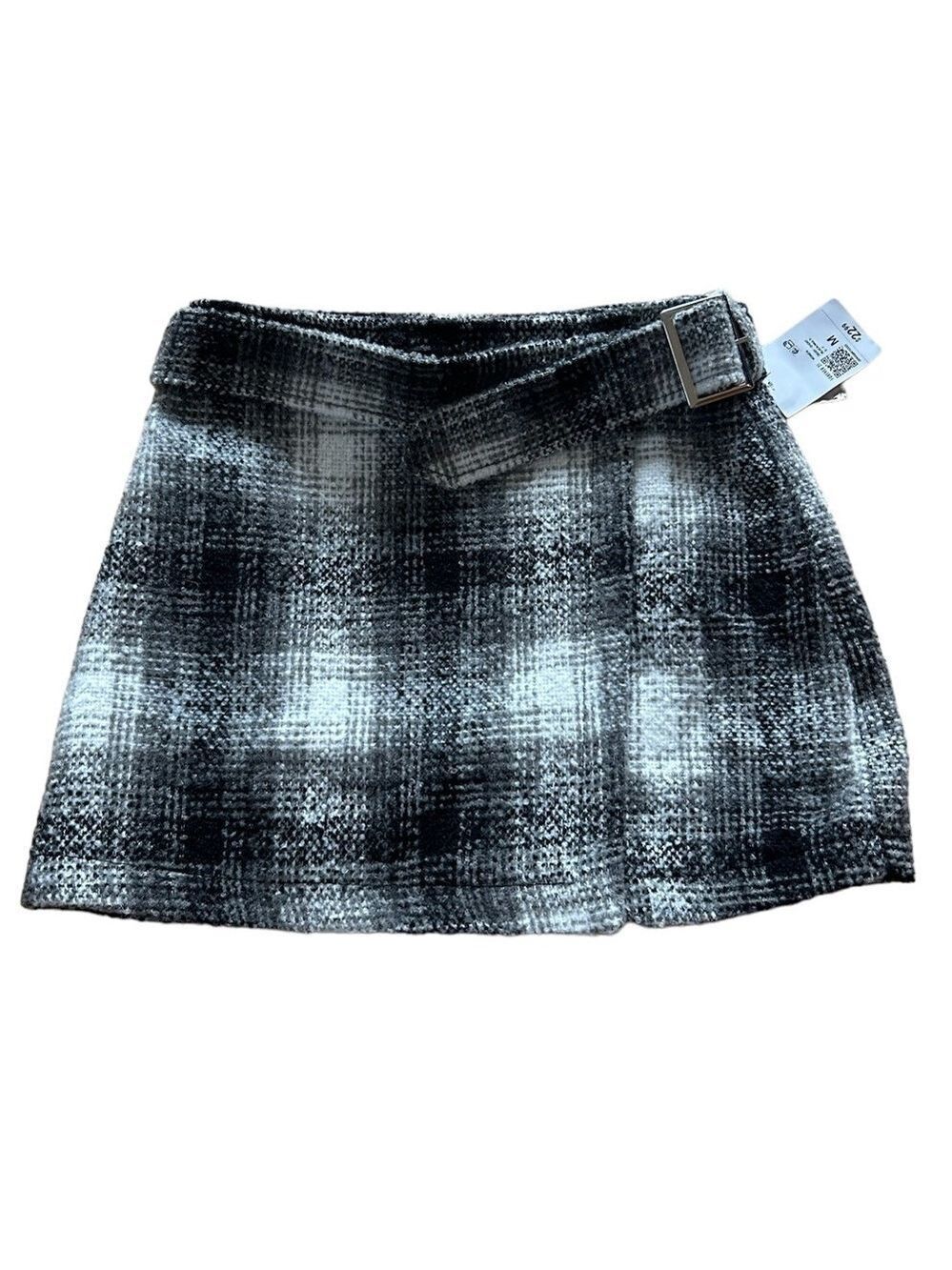 Forever 21 Black Gray White Belted Mini Skirt Medium